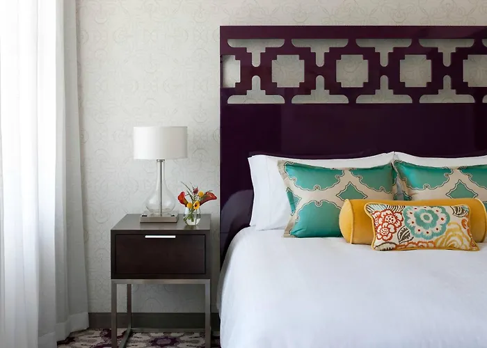 Courtyard By Marriott San Diego Downtown
