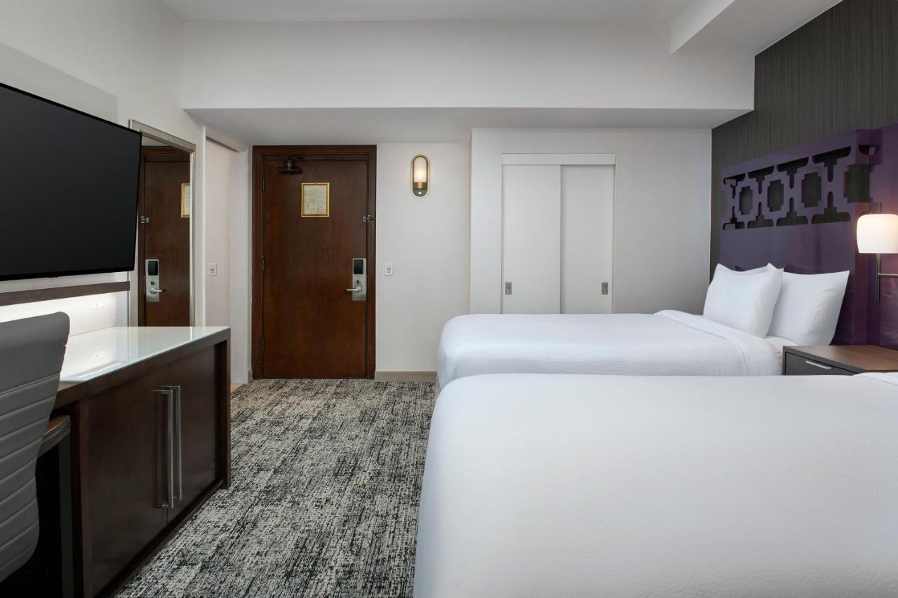 Hotel Courtyard By Marriott Downtown 4*